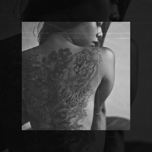 ดาวน์โหลดและฟังเพลง Tattoo (Remix) พร้อมเนื้อเพลงจาก NVBR