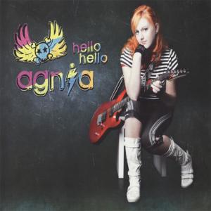 ดาวน์โหลดและฟังเพลง Hello Hello พร้อมเนื้อเพลงจาก Agnia