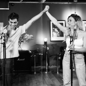 Listen to Celui qui te manquait (Version acoustique) (Explicit) song with lyrics from Samuel