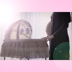 ดาวน์โหลดและฟังเพลง Sacred Lullaby Of The Mother-To-Be (Of Dreams) พร้อมเนื้อเพลงจาก Inside of The Dream