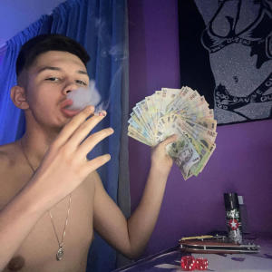 收听Vali Jrr的DAU TURA (Explicit)歌词歌曲