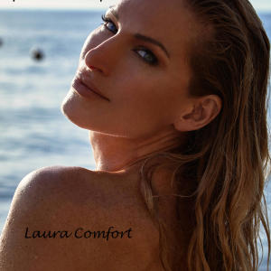 ดาวน์โหลดและฟังเพลง Songbird พร้อมเนื้อเพลงจาก Laura Comfort