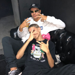 收聽DJ JHONIN的NOSSO BONDE É FALADO Vs VEM PRA VIELINHA (Explicit)歌詞歌曲