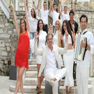 Listen to Za tvoj rođendan song with lyrics from Davor Radolfi