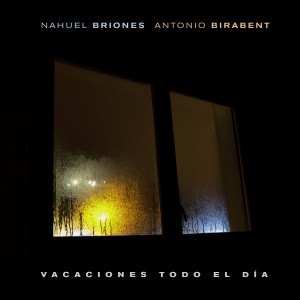 收聽Nahuel Briones的Vacaciones Todo el Día歌詞歌曲