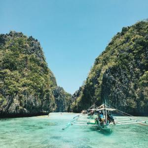 ดาวน์โหลดและฟังเพลง Island พร้อมเนื้อเพลงจาก Liam Nolan