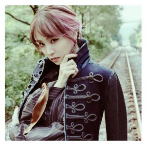 ดาวน์โหลดและฟังเพลง lost romance พร้อมเนื้อเพลงจาก LiSA