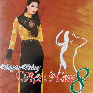 ดาวน์โหลดและฟังเพลง Hôn Môi Xa พร้อมเนื้อเพลงจาก Tứ Ca Ngẫu Nhiên