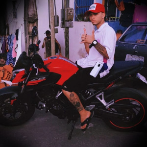 ดาวน์โหลดและฟังเพลง Aquele Foguete (Explicit) พร้อมเนื้อเพลงจาก Mc Meno D