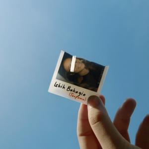 Album Lebih Bahagia (Tanpamu) from Moneva
