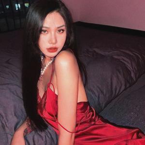 Dengarkan lagu paint the town red - cover (Explicit) nyanyian BadKarma dengan lirik