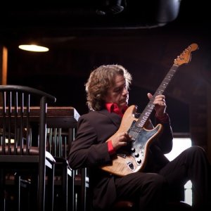 ดาวน์โหลดและฟังเพลง Little Wing (Live) พร้อมเนื้อเพลงจาก Jack Semple