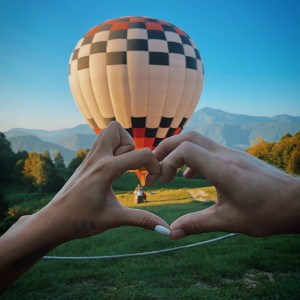 收聽Indigo Deep的Amore歌詞歌曲