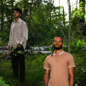 ดาวน์โหลดและฟังเพลง Slippy (feat. Bingz & S.N.K.) (Explicit) พร้อมเนื้อเพลงจาก Kay Em