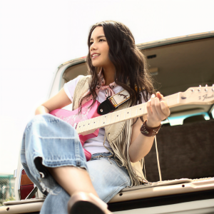 收聽Anly的Karano Kokoro (NARUTO Opening Version) (NARUTO オープニング Ver.)歌詞歌曲