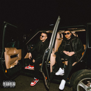 LES的專輯SHADES (Explicit)