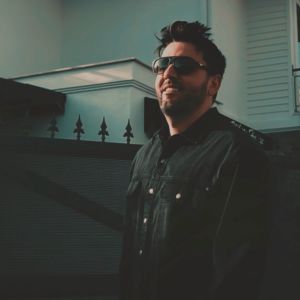 收聽Ferdinand的Pakize歌詞歌曲