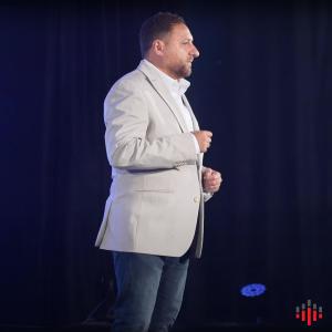 ดาวน์โหลดและฟังเพลง Më mungon พร้อมเนื้อเพลงจาก Faton Rugova