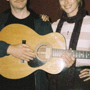 ดาวน์โหลดและฟังเพลง A Quiet Heart Is an Unused Heart พร้อมเนื้อเพลงจาก Laura Lucas