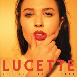 ดาวน์โหลดและฟังเพลง Fly to Heaven พร้อมเนื้อเพลงจาก Lucette