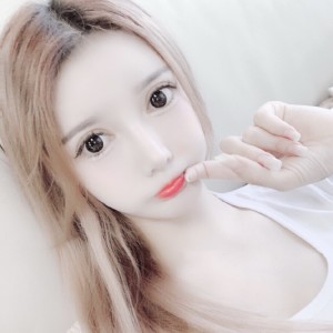 Listen to 听心+暂别离 (抖音粤语版) song with lyrics from 我是阿格