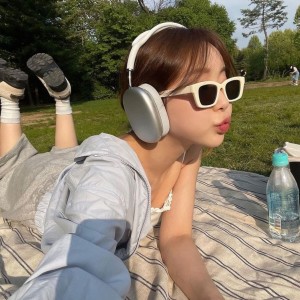 Listen to Joanna Mashup Slow Sound Bos Muda (Remix) song with lyrics from Maman Fvndy