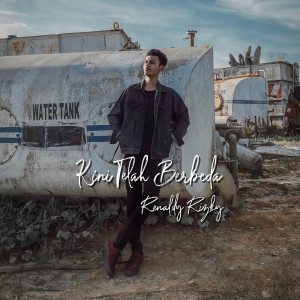 Listen to Kini Telah Berbeda song with lyrics from Renaldy Rizky