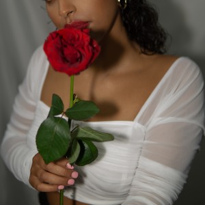 收聽Sahra的Leave Me Rework歌詞歌曲