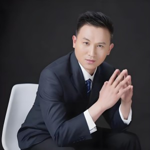 Listen to 人民共和国（魏广德） (完整版) song with lyrics from 张友殿