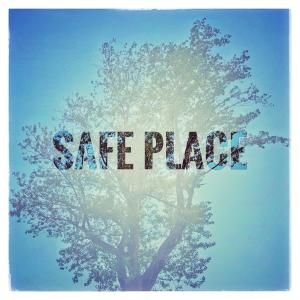 Dengarkan Sunny Afternoon lagu dari NamesAsFlowers dengan lirik