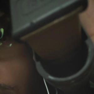 ดาวน์โหลดและฟังเพลง Favorite Spend (Explicit) พร้อมเนื้อเพลงจาก KezzBo