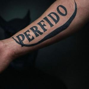 收聽Graffio的PERFIDO (Explicit)歌詞歌曲