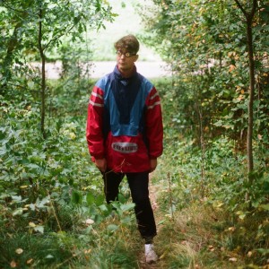 Listen to низкокачественная любовь song with lyrics from житель леса