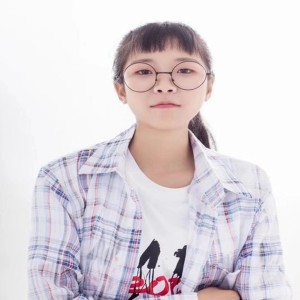 收聽柯子顏的尋影 (伴奏)歌詞歌曲