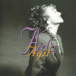 ดาวน์โหลดและฟังเพลง Segalanya Pasti พร้อมเนื้อเพลงจาก Aida Agil