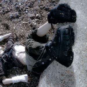 收聽benzii的Uncertain Cold (2626 Mix)歌詞歌曲