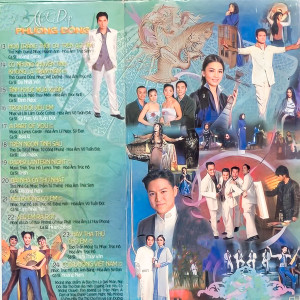 收聽Hoàng Oanh的Hoa Trắng Thôi Cài Trên Áo Tím歌詞歌曲