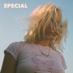 ดาวน์โหลดและฟังเพลง Special พร้อมเนื้อเพลงจาก Chloe Lilac