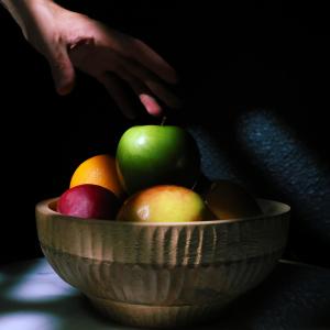 收聽Caysen Lee的THOSE FRUITS (feat. Aaron Lee & Bryson Scott)歌詞歌曲