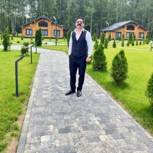 收聽Hozan Reşo的Lawkè roni歌詞歌曲