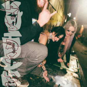 收听Alic Adams的Bitches in My Bed (Explicit)歌词歌曲