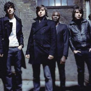 ดาวน์โหลดและฟังเพลง Deadwood พร้อมเนื้อเพลงจาก Dirty Pretty Things