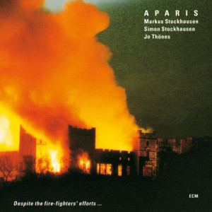 ดาวน์โหลดและฟังเพลง Orange พร้อมเนื้อเพลงจาก Aparis