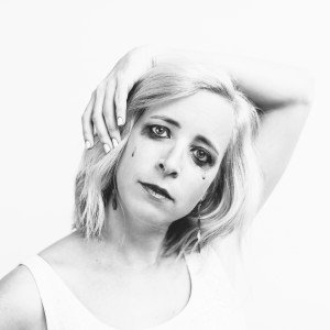 ดาวน์โหลดและฟังเพลง I Was A Fool พร้อมเนื้อเพลงจาก Laura Veirs
