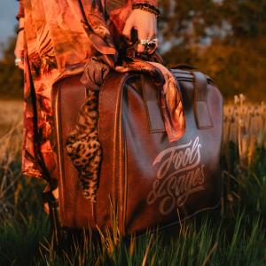 收聽Fools的Always歌詞歌曲