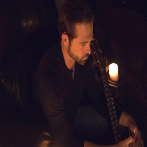 ดาวน์โหลดและฟังเพลง Stay With Me Tonight พร้อมเนื้อเพลงจาก Evan Troop