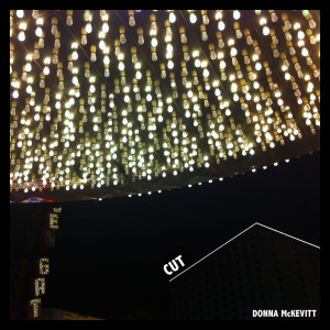 ดาวน์โหลดและฟังเพลง Cut พร้อมเนื้อเพลงจาก Donna McKevitt