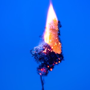 Listen to try to find happiness in your life (完整版) song with lyrics from 天幕Tiam