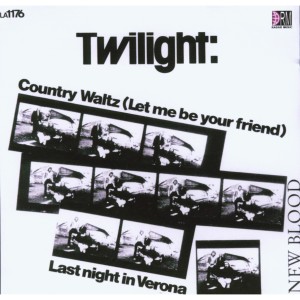 Dengarkan Country Waltz lagu dari Twilight dengan lirik