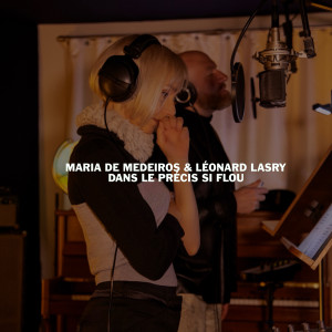 收聽Maria De Medeiros的Dans le précis si flou歌詞歌曲